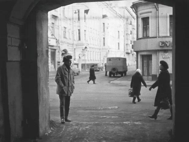 Булат Окуджава. Москва, 1976 год. Фотография: Николай Лаврентьев / Мультимедиа Арт Музей, Москва