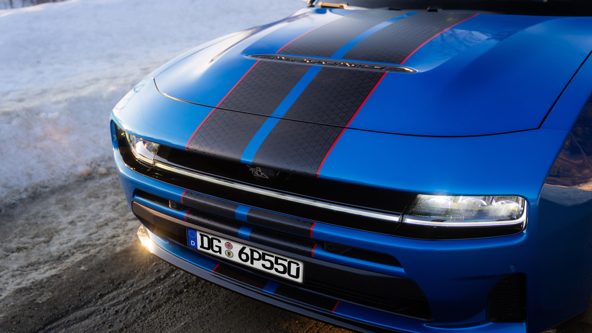 Стартовали официальные поставки Dodge Charger в Европу