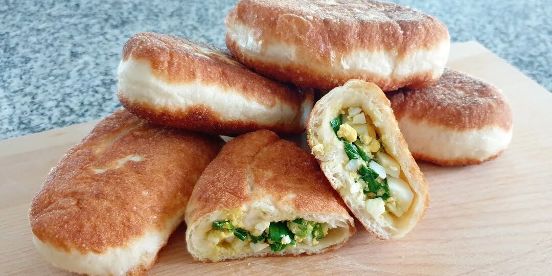 Рецепт пирожков с луком и яйцом