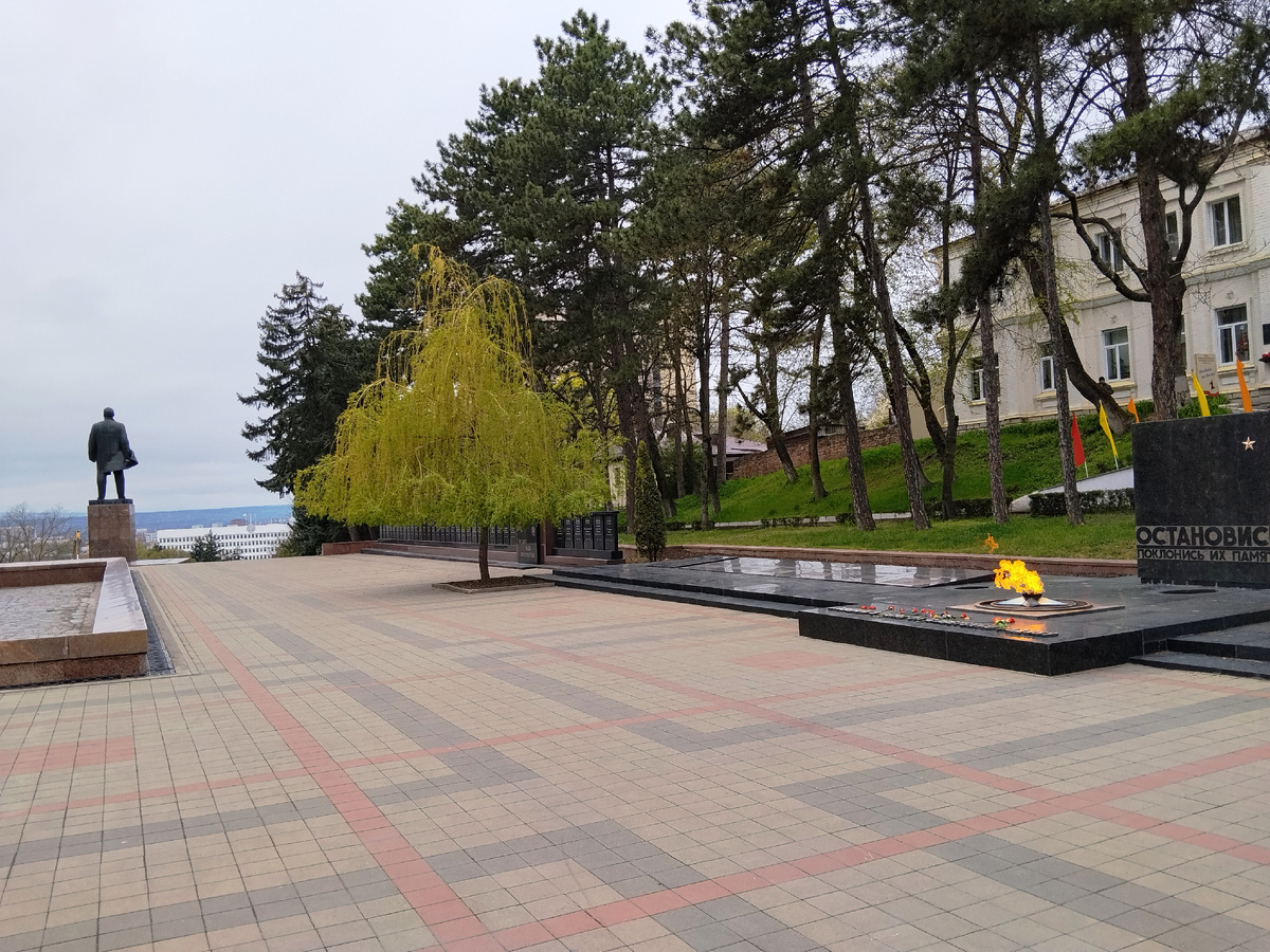 Памятник В.И. Ленину на пл. Ленина