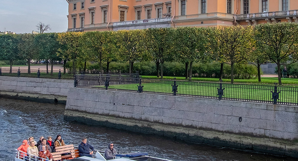 А вы знали, что поэт Николай Некрасов был первым литературным агентом?