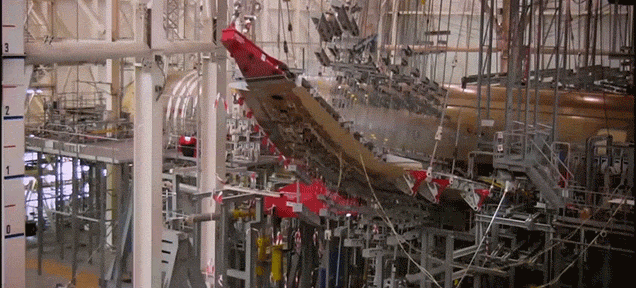 Испытание крыла Airbus A350 на прочность. Pikabu.ru