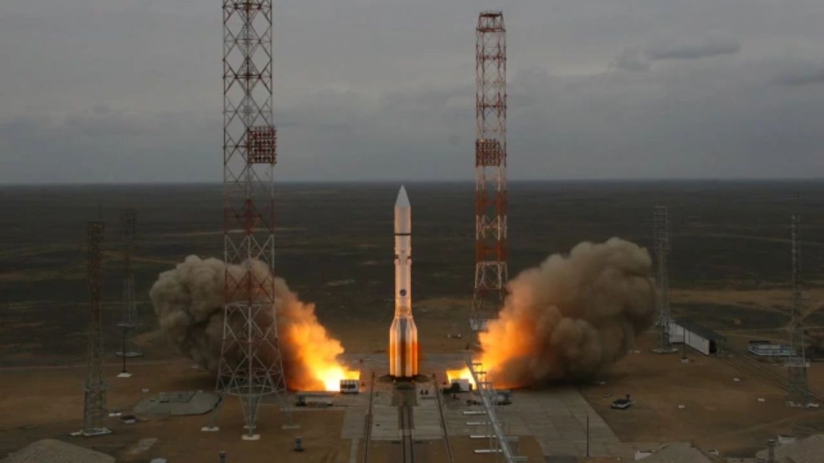 Ракета на стартовом столе. Площадь Байконура составляет 6717 кв. км. Для сравнения — территория Москвы составляет 2511 кв. км. Фото: Роскосмос. Источник: trends.rbc.ru