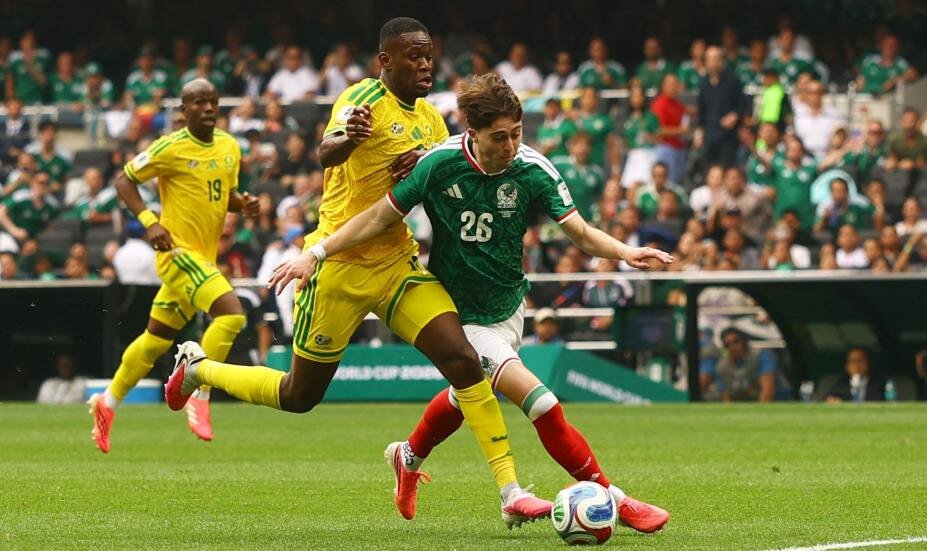    Мексика обыграла ЮАР в стартовом матче ЧМ-2026. Фото: Reuters