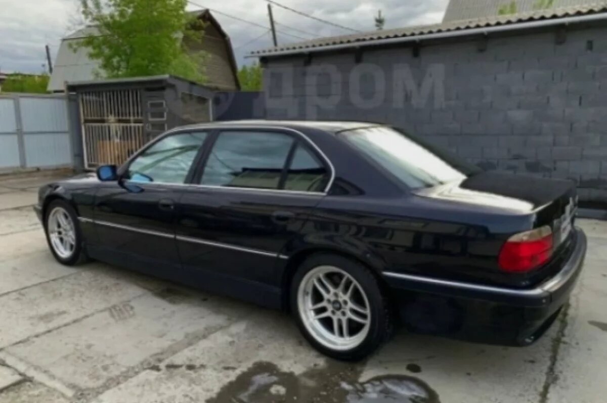    BMW 1998 года выпуска продают в Иркутске за 1,7 млн рублей