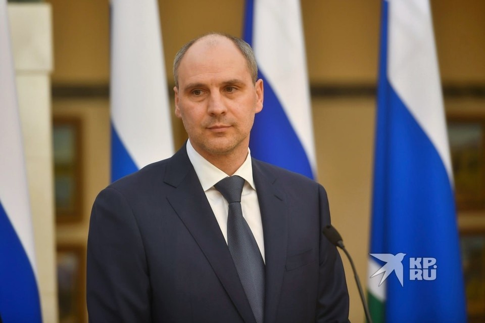    Денис паслед поздравил уральцев с праздником Ольга ЮШКОВА