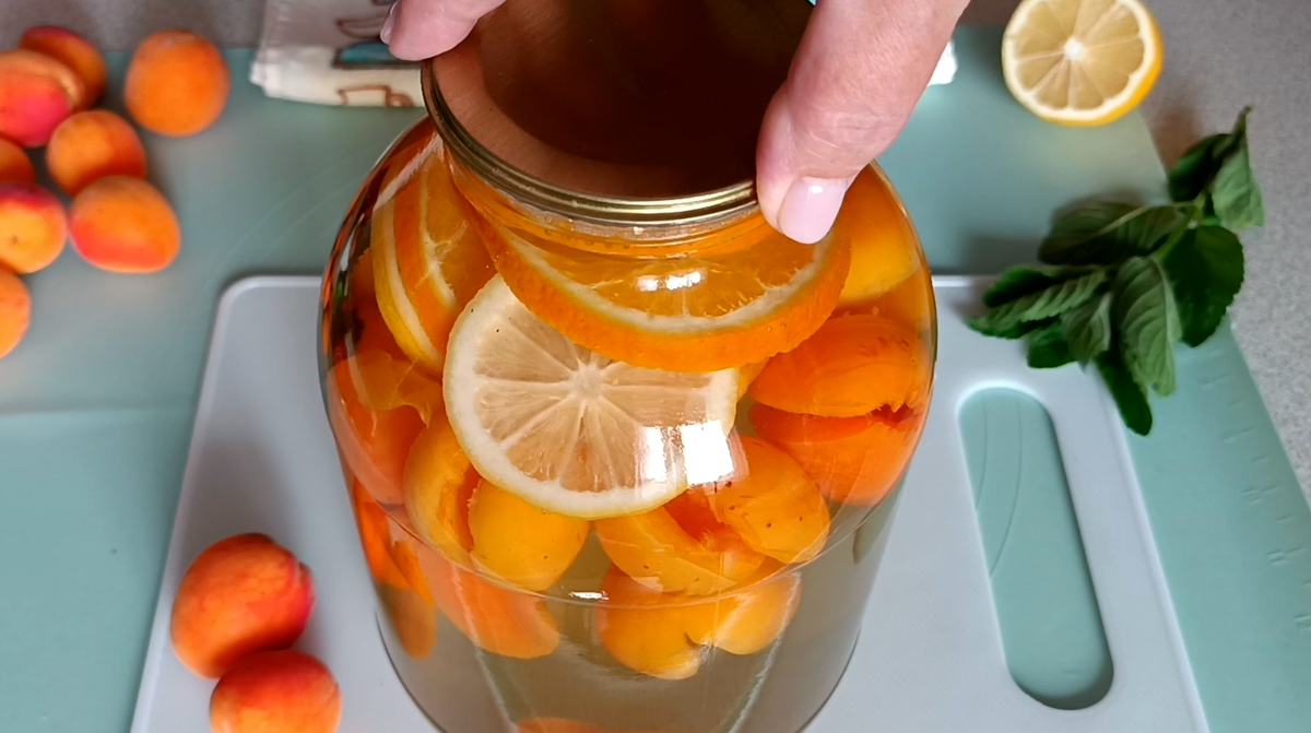 🍑 Абрикосовый компот с апельсинами и мятой на зиму: просто и вкусно