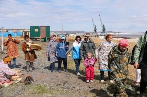 Экспрессивность национальных танцев соответствует климатическим условиям / фото: канал Владислав Кузнецов в Мах