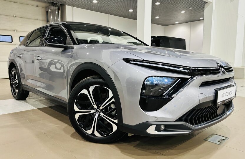 Дилеры Citroen продают в РФ очень красивый кросс-универсал: показываю машину и цены