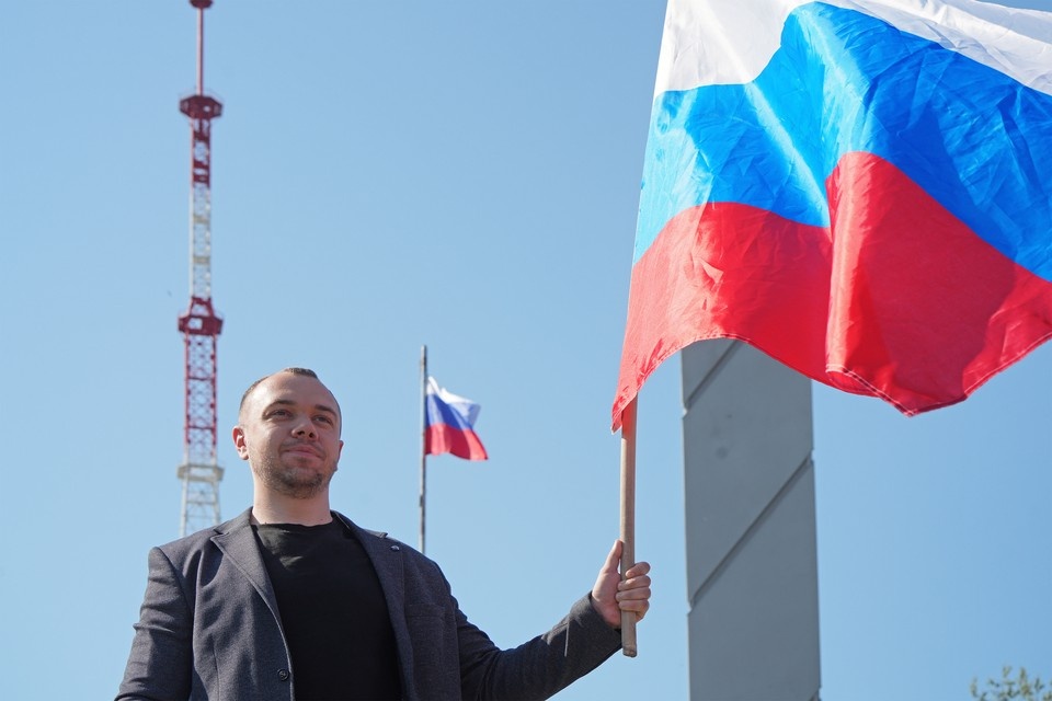    День России отметили в Мариуполе Александр ИВАНОВ