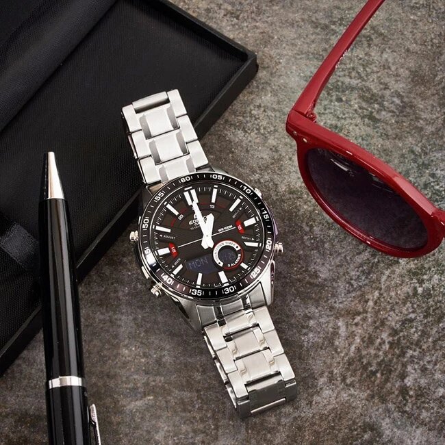 Часы Edifice EFV-C100D-1A с функцией Telememo хранят 30 контактов