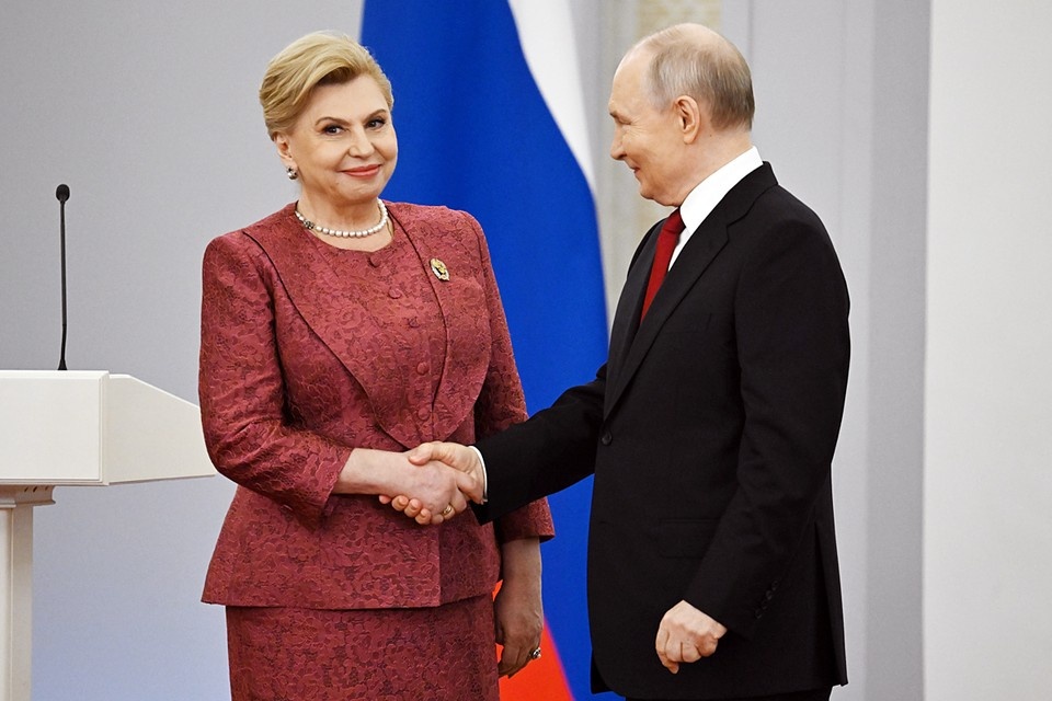    Владимир Путин и руководитель Научно-образовательного центра по правам человека Московского государственного юридического университета имени О. Е. Кутафина Татьяна Москалькова Иван МАКЕЕВ