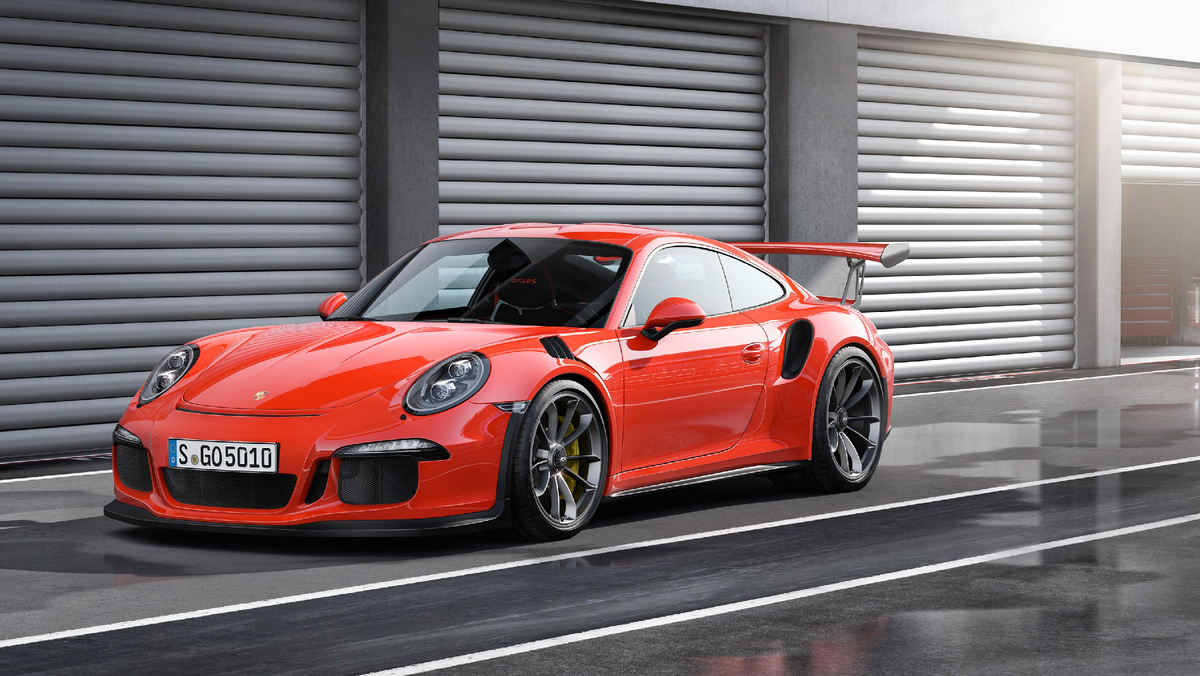 Porsche 911 GT3 RS — один из самых совершенных трековых спорткаров для дорог общего пользования.
Автомобиль сочетает атмосферный двигатель, экстремальную аэродинамику и невероятную точность управления.
