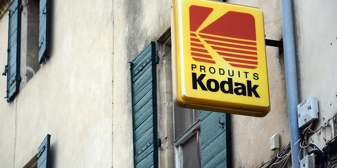 Помните фотосалоны в 90-х, которые подарила нам Kodak? Куда пропал этот бренд