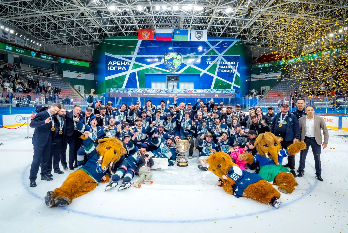    Чемпионский состав «Югры» покинули 11 хоккеистов