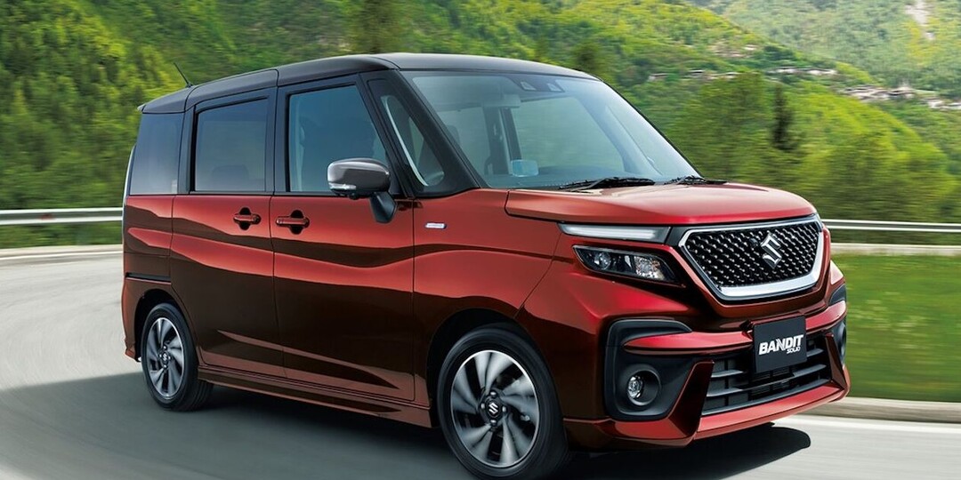 В РФ появились в продаже новые микровэны Suzuki Solio по цене от 1 млн рублей