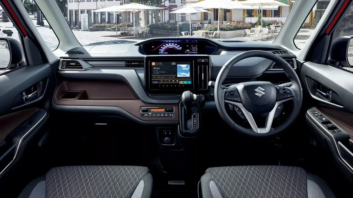    Интерьер Suzuki Solio. Фото Suzuki