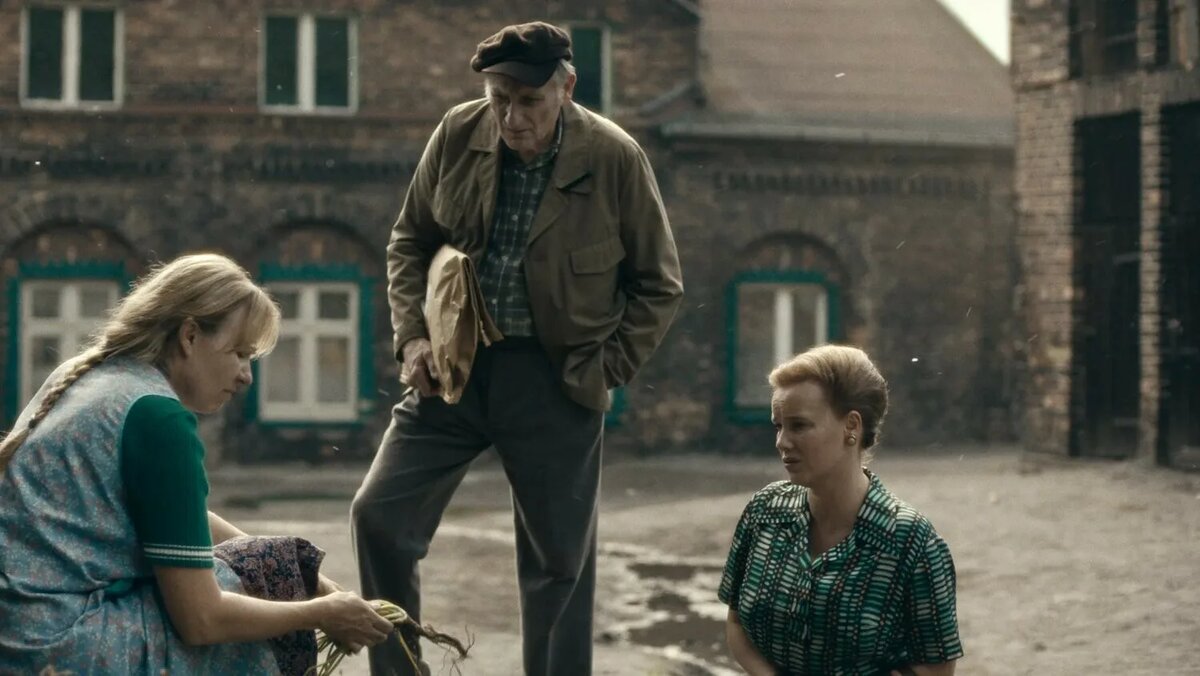 Доктор, у нас тут приличнй район, а не Сайлет-Хилл. Источник: Яндекс.Картинки