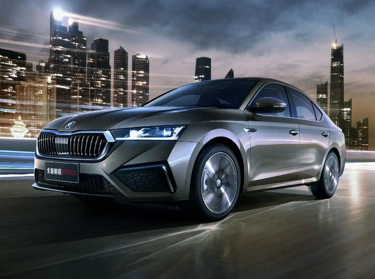 Skoda Octavia Pro - китайская сборка с европейским значком. Спортивные бамперы под RS, но под ними только передний привод.