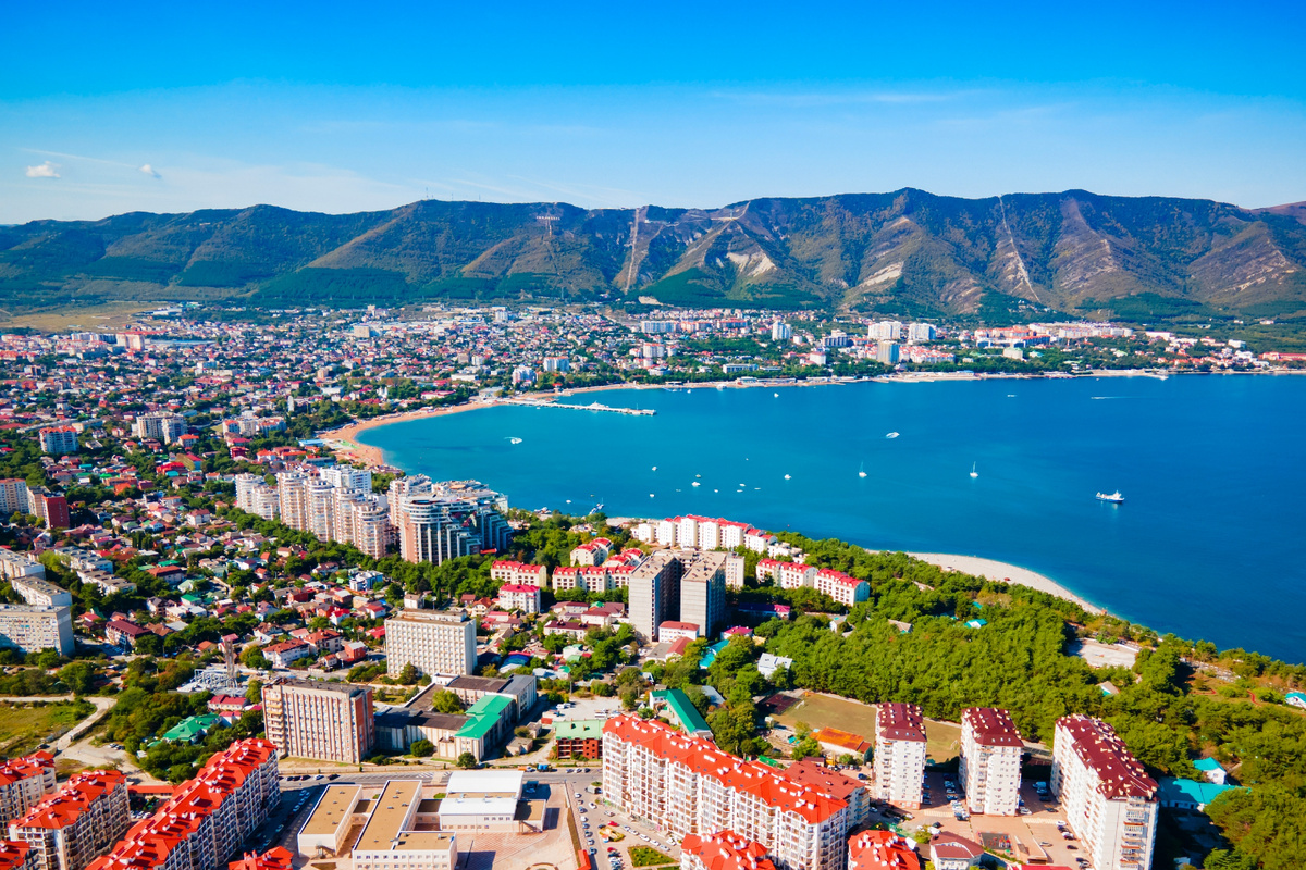 Панорамный вид на Геленджик. Источник: Shutterstock, saiko3p