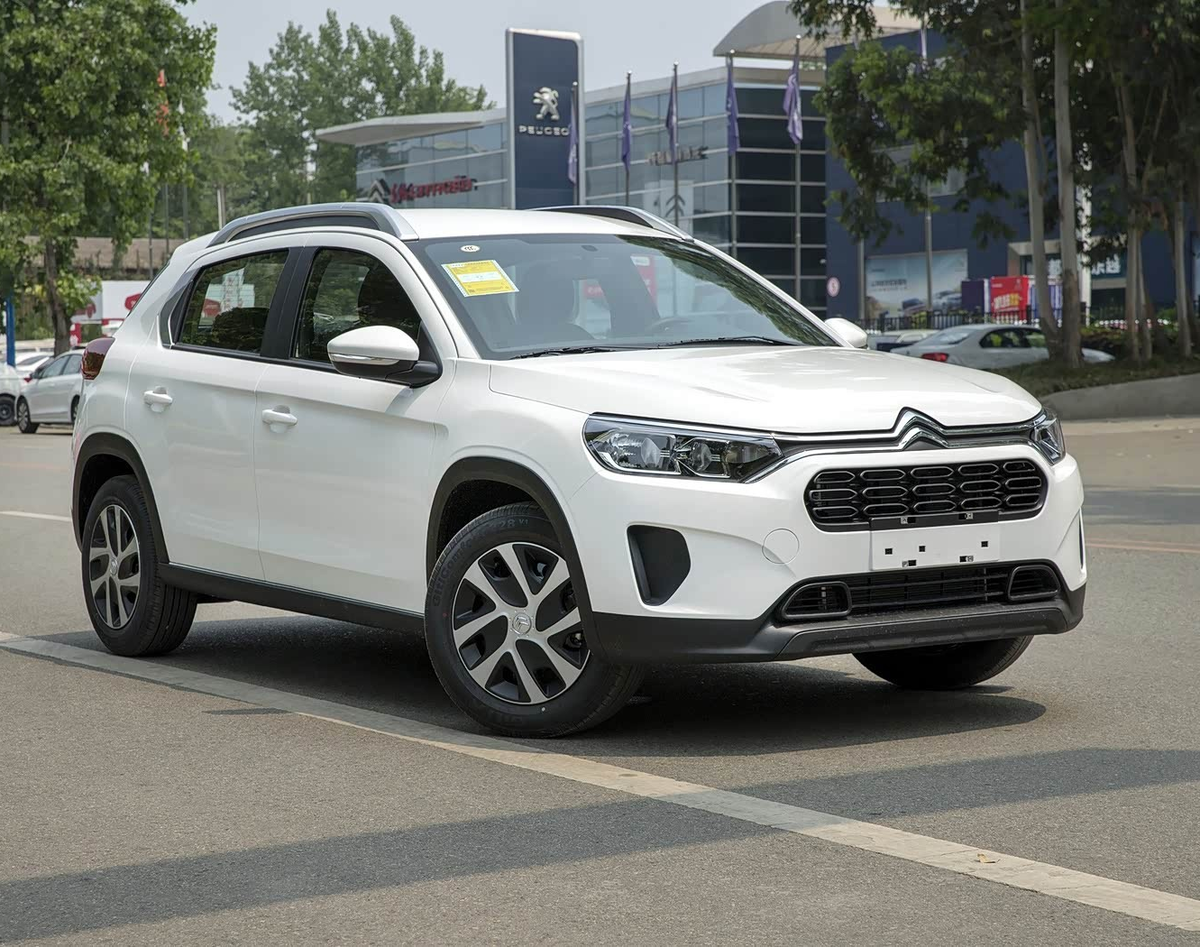 Компактный Citroen C3-XR