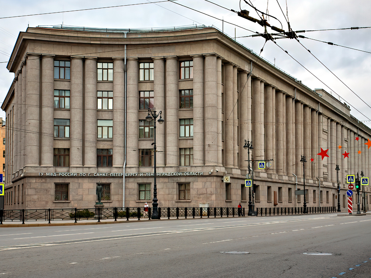 Бывшее здание Академии лёгкой промышленности