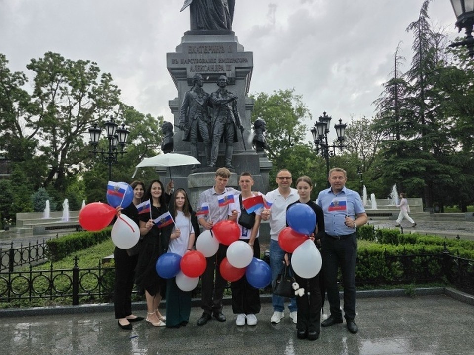    Акция в честь Дня России. Фото: Другая Украина Центр Поддержки Украинцев-Крым/Vk
