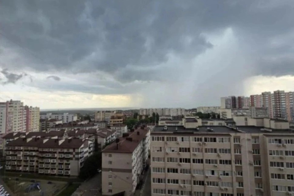    Читатели пишут, что побило Ташлу, Старомарьевское шоссе и район ЖД вокзала. Фото: очевидцы
