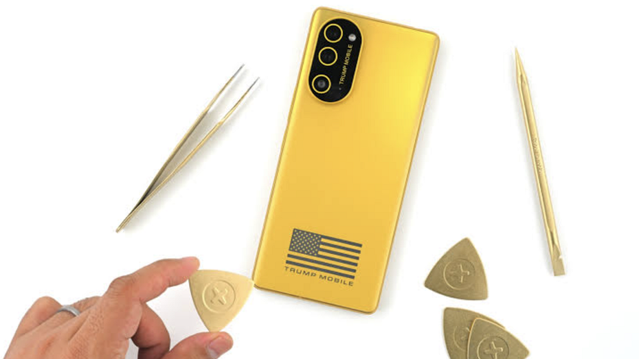 В iFixit изучили нашумевший смартфон Trump Mobile T1 и пришли к выводу, что это клон HTC U24 Pro