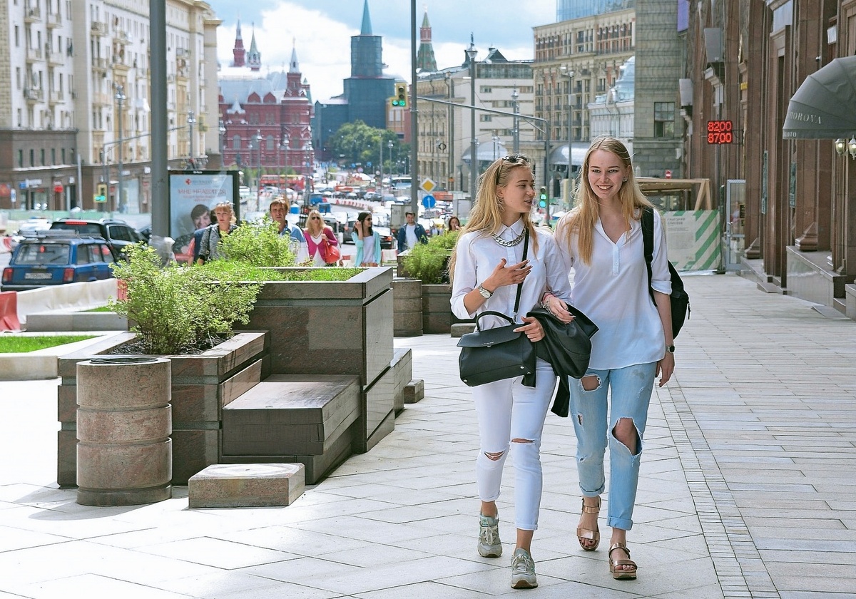 Из открытых источников в интернете. На улицах Москвы. 