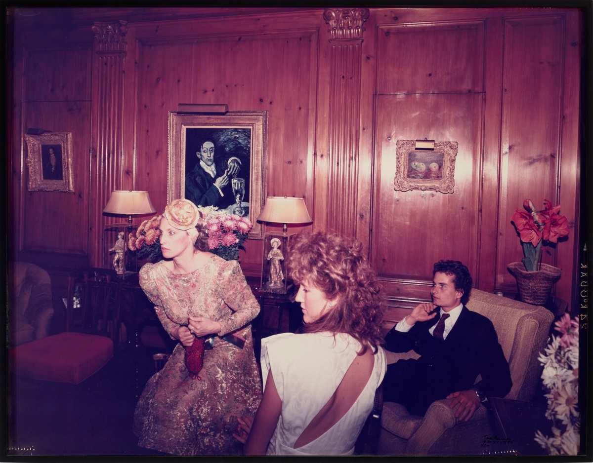 Tina Barney ─ The Reception, 1985