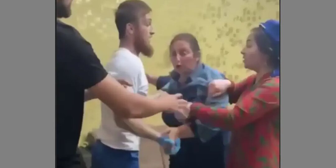 Фельдшера скорой помощи избили при вызове в Пятигорске