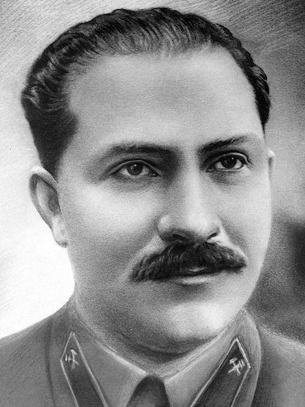 Лазарь Каганович 
