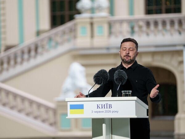    © AP Photo / Evgeniy Maloletka