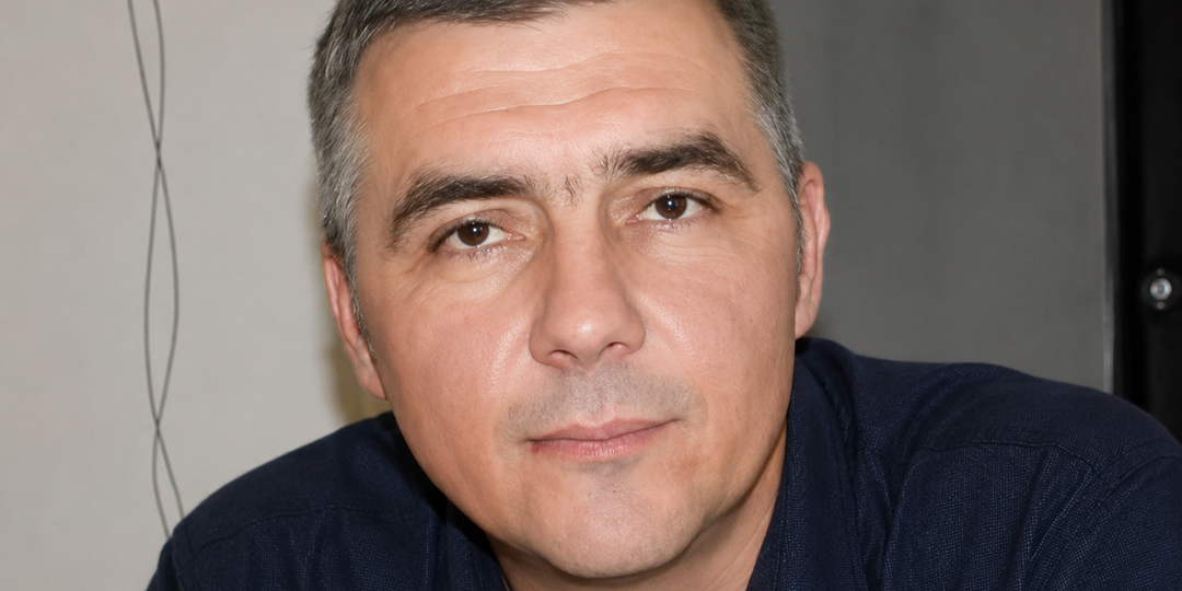 После месяца общения с 54-летним мужчиной я приехала к нему в гости, а выйдя из душа, обнаружила, что он запер меня в квартире и исчез