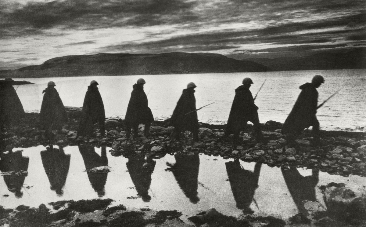 Фотограф Е.А.Халдей.