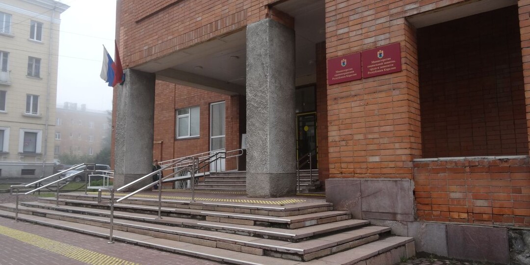 В Минздраве Карелии устроили транспортный рай для чиновников