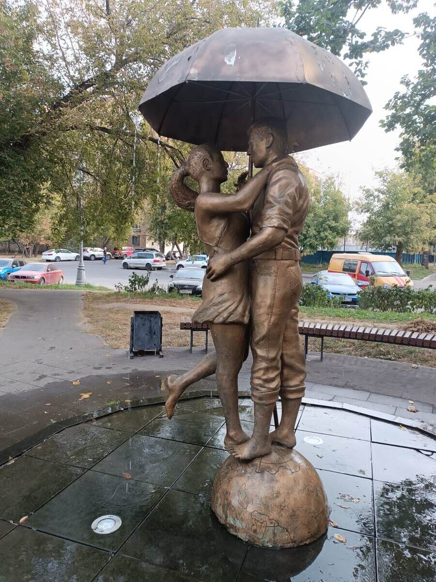 Фонтан в сквере на Симоновском валу.   Фото автора