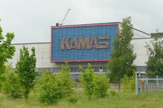 Стало известно о многомиллионных расходах убыточного «КамАЗа» на КВН