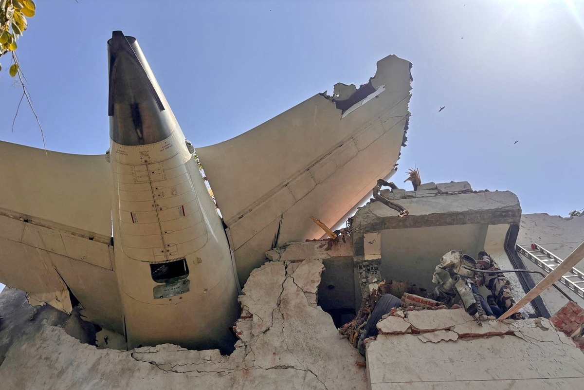    REUTERS
