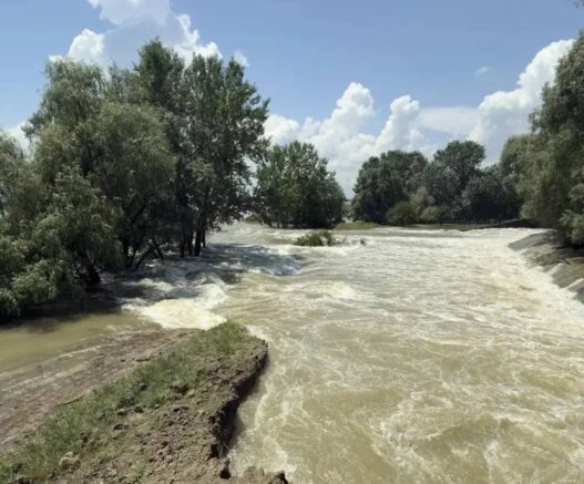 Длина прорана на дамбе в Крымском районе Кубани составила 80 метров