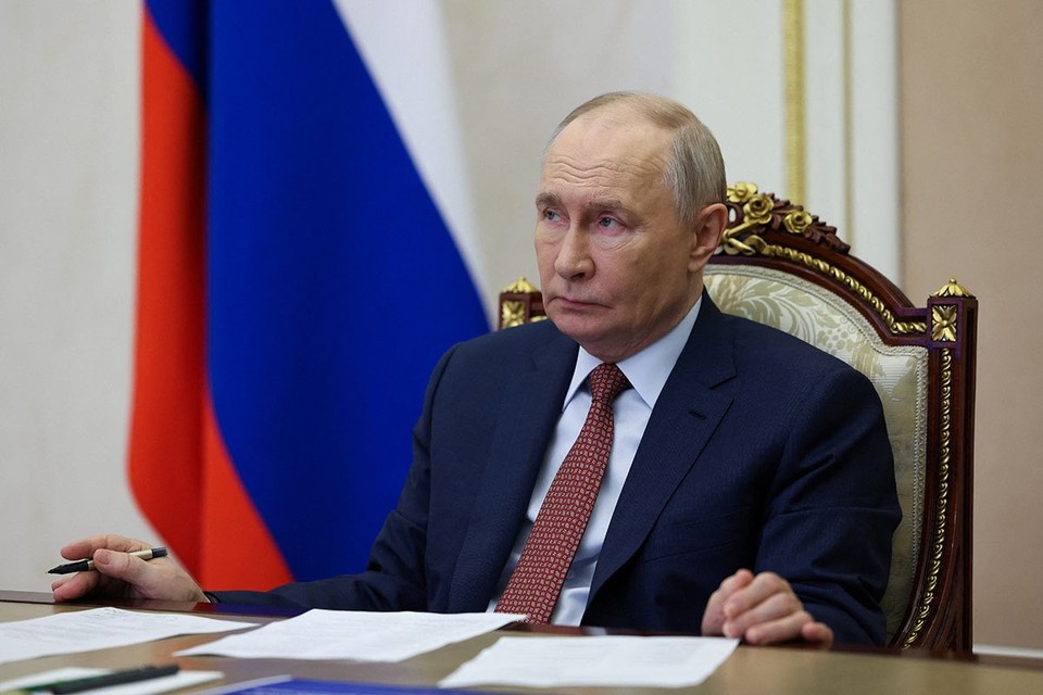    Президент России Владимир Путин провел совещание с ключевыми министрами по вопросам развития Донецкой и Луганской народных республик, а также Запорожской и Херсонской областей. REUTERS