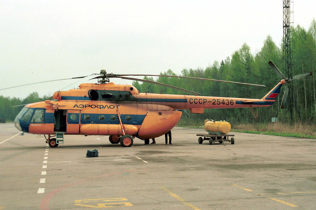 Преполетная подготовка вертолета Ми-8Т