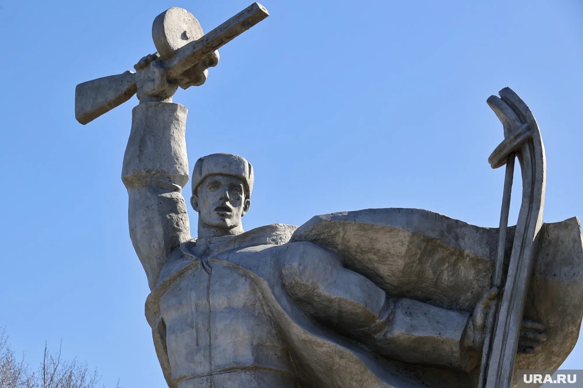     Каждый год 8 и 9 мая становится ареной более широкого общественного конфликта, указано в материале (архивное фото)