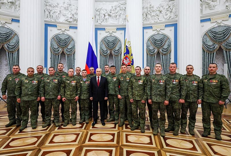    Встреча со штурмовиками