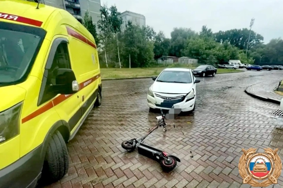    В Твери юный самокатчик влетел прямо в машину. Фото: городской отдел Управления Госавтоинспекции по Тверской области.
