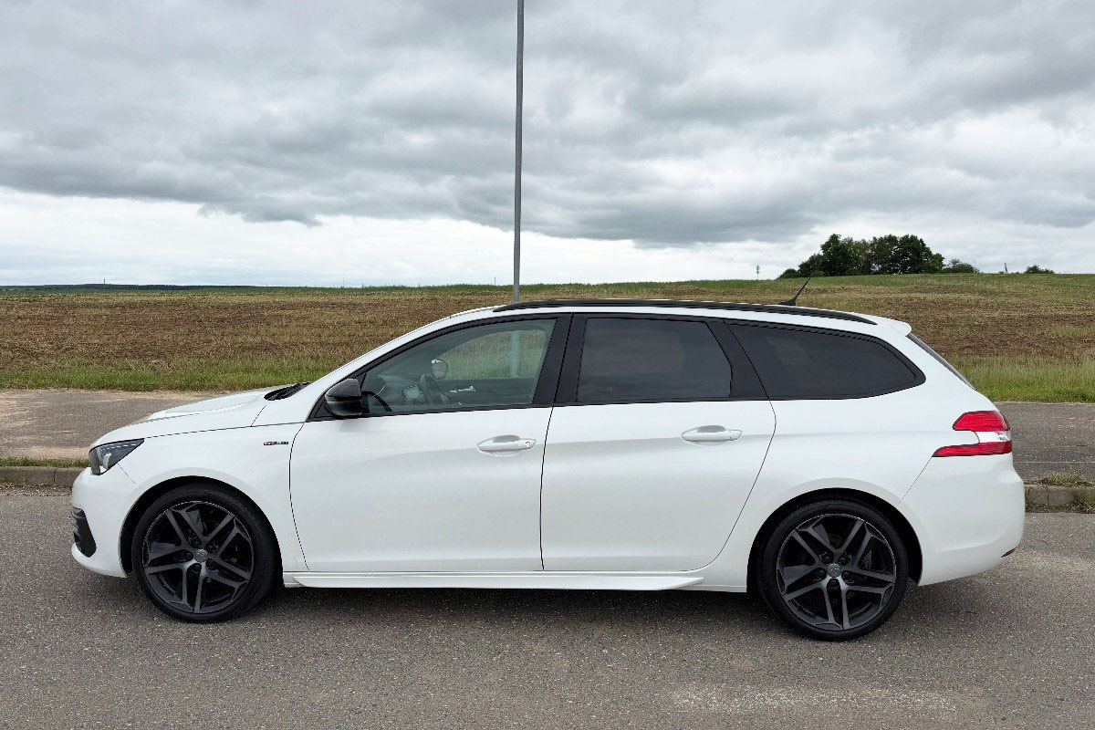    Peugeot 308 T9