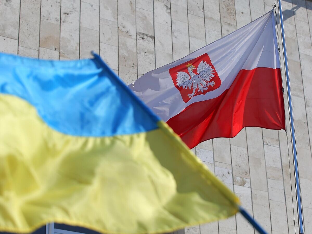    Флаги Украины и Польши | © РИА Новости / Стрингер