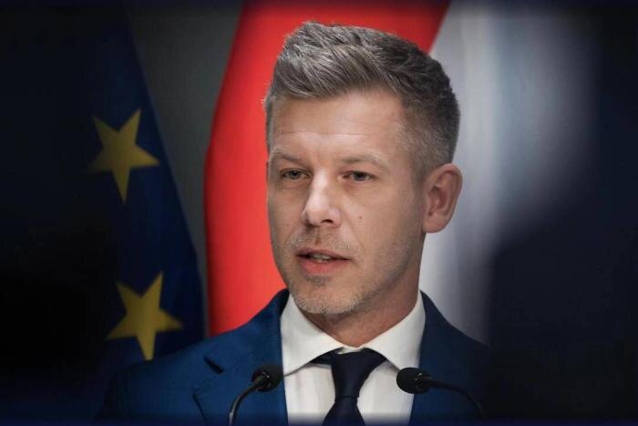 Петер Мадьяр. Обложка © X / Magyar Péter (Ne féljetek)