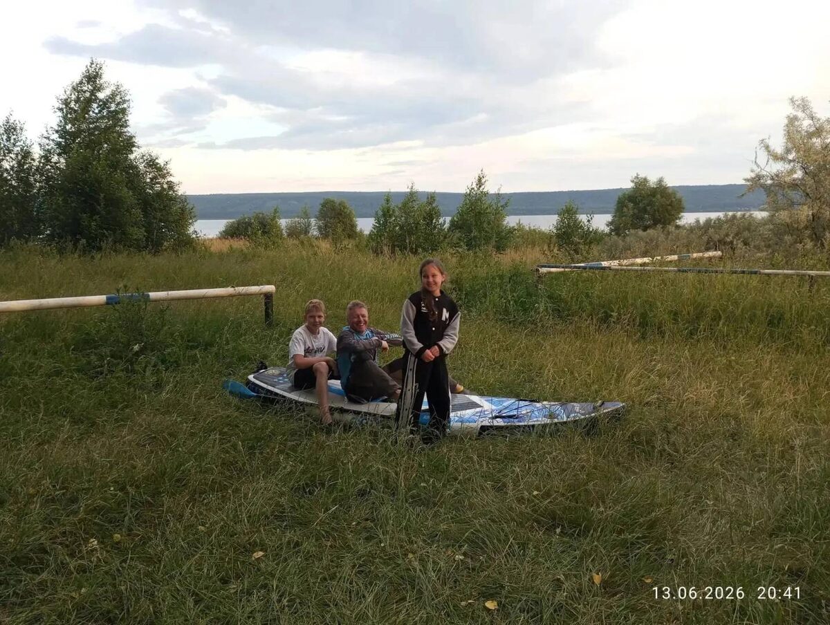    Поднялась волна: мужчина и двое детей на сапбордах пропали на озере Кандрыкуль в Башкирии
